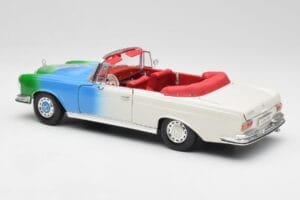 Mercedes 280SE W108 Tricolor Maisto 1:18 56014 Metal - imagen 7 de 8
