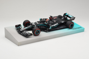 Mercedes W11 #63 G. Russell Mercedes AMG Petronas Sakhir Grand Prix 2020 Minichamps 1:18 113201663 Resina - imagen 2 de 7