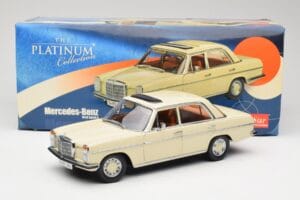 Mercedes W115 Strich 8 Crema Sun Star 1:18 4581 Metal - imagen 8 de 8