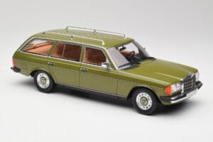 Mercedes W123 200T Cypress Verde BoS Models 1:18 BOS008 Metal - imagen 4 de 6