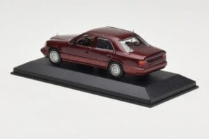 Mercedes W124 Dark Red Metallic Minichamps 1:43 MB002 Metal - imagen 3 de 4
