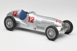 Mercedes W125 #12 R. Caracciola Grand Prix 1937 CMC 1:18 M-052 Metal - imagen 4 de 6