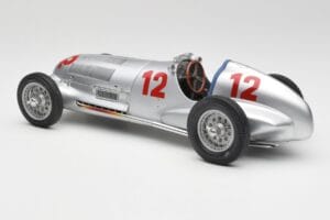 Mercedes W125 #12 R. Caracciola Grand Prix 1937 CMC 1:18 M-052 Metal - imagen 5 de 6