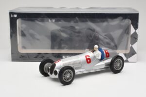 Mercedes W125 #6 Daimler-Benz AG R. Caracciola 2nd Place Eifel Race Nurburgring 1937 Minichamps 1:18 155373106 Metal - imagen 6 de 6