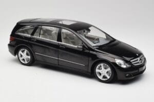 Mercedes R-Class W251 Obsidian Negro Minichamps 1:18 150034601 Metal - imagen 6 de 8