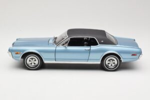 Mercury Cougar XR-7 Azul Sun Star 1:18 1562 Metal - imagen 4 de 8