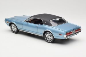 Mercury Cougar XR-7 Azul Sun Star 1:18 1562 Metal - imagen 7 de 8
