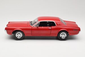 Mercury Cougar XR-7 Rojo Sun Star 1:18 1541 Metal - imagen 4 de 8