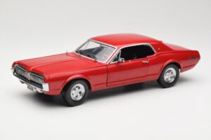 Mercury Cougar XR-7 Rojo Sun Star 1:18 1541 Metal