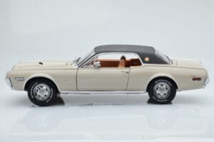 Mercury Cougar XR7-G Fawn Sun Star 1:18 1572 Metal - imagen 4 de 8