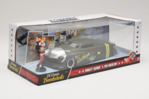 Mercury Gotham or Bust With Harley Quinn Figure Metals Diecast 1:24 30456 Metal - imagen 2 de 3