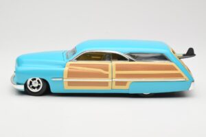 Mercury Merc Woodie Azul Hot Wheels 1:18 27806 Metal - imagen 4 de 8