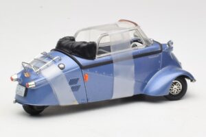 Messerschmitt KR200 Azul Revell 1:18 08944 Metal - imagen 2 de 6