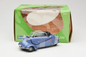 Messerschmitt KR200 Azul Revell 1:18 08944 Metal - imagen 6 de 6