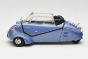 Messerschmitt KR201 Roadster Azul Revell 1:18 08966 Metal - imagen 4 de 8