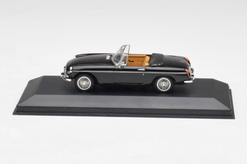 MGB Descapotable Negro Minichamps 1:43 430131030 Metal