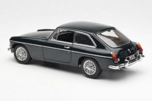 MGB GT Mk2 Coupe Racing Verde AUTOart 1:18 76602 Metal - imagen 7 de 8