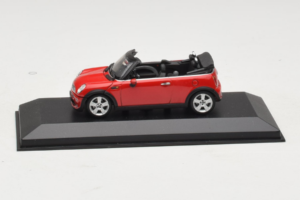 Mini Cooper R52 Descapotable Rojo Minichamps 1:43 431138230 Metal