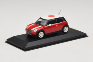 Mini Cooper Rojo Con Bandera de Japón Minichamps 1:43 80420309024-R1 Metal - imagen 2 de 5