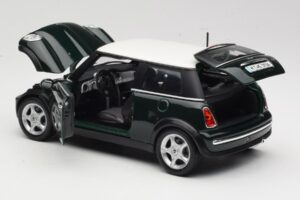 Mini Cooper Mk7 Verde Maisto 1:18 7271336 Metal - imagen 5 de 8