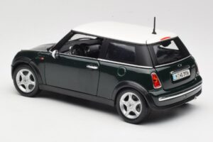 Mini Cooper Mk7 Verde Maisto 1:18 7271336 Metal - imagen 7 de 8