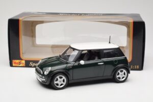 Mini Cooper Mk7 Verde Maisto 1:18 7271336 Metal - imagen 8 de 8