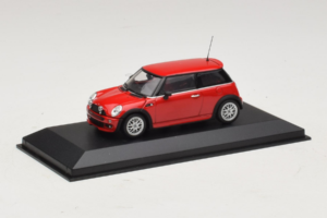 Mini Cooper One R50 Aero Rojo Minichamps 1:43 431138272 Metal - imagen 3 de 4