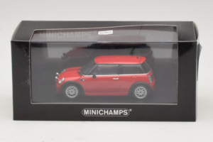 Mini Cooper One R50 Aero Rojo Minichamps 1:43 431138272 Metal - imagen 4 de 4