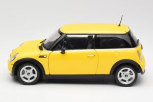 Mini Cooper One R50 Paquete Aerodinámico Amarillo Kyosho 1:18 80430148553 Metal - imagen 4 de 8