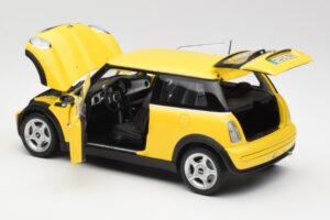 Mini Cooper One R50 Paquete Aerodinámico Amarillo Kyosho 1:18 80430148553 Metal - imagen 5 de 8