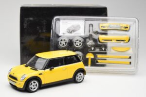 Mini Cooper One R50 Paquete Aerodinámico Amarillo Kyosho 1:18 80430148553 Metal - imagen 8 de 8