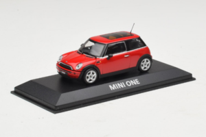 Mini Cooper Rojo Minichamps 1:43 MINI010 Metal - imagen 2 de 4