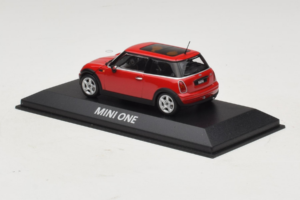 Mini Cooper Rojo Minichamps 1:43 MINI010 Metal - imagen 3 de 4