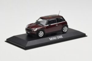 Mini One R50 Rojo Oscuro Con Techo Negro Minichamps 1:43 MINI008 Metal - imagen 2 de 5