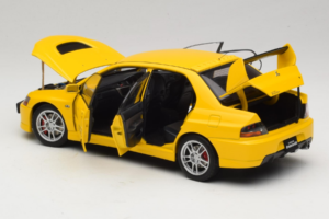 Mitsubishi Lancer Evolution IX GSR Amarillo AUTOart 1:18 77192 Metal - imagen 5 de 8