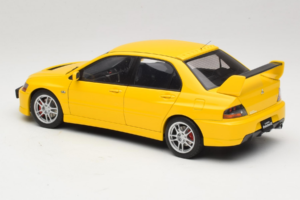 Mitsubishi Lancer Evolution IX GSR Amarillo AUTOart 1:18 77192 Metal - imagen 7 de 8