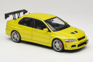Mitsubishi Lancer Evo VII Mustard Yellow AUTOart 1:18 77166 Metal - imagen 6 de 8