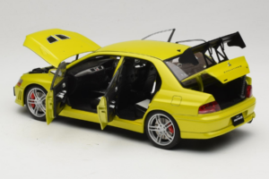 Mitsubishi Lancer Evo VII Mustard Yellow AUTOart 1:18 77166 Metal - imagen 7 de 8