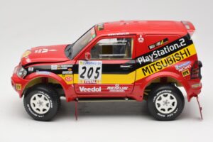 Mitsubishi Pajero Rallye Raid #205 Paris-Dakar Rally 2001 Solido 1:18 9022 Metal - imagen 4 de 8