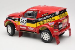 Mitsubishi Pajero Rallye Raid #205 Paris-Dakar Rally 2001 Solido 1:18 9022 Metal - imagen 7 de 8