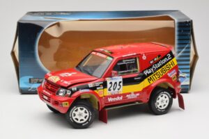 Mitsubishi Pajero Rallye Raid #205 Paris-Dakar Rally 2001 Solido 1:18 9022 Metal - imagen 8 de 8