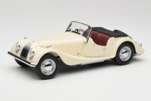 Morgan 4/4 Series II Blanco Kyosho 1:18 08111W Metal