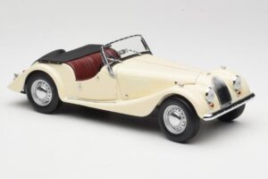 Morgan 4/4 Series II Blanco Kyosho 1:18 08111W Metal - imagen 6 de 8