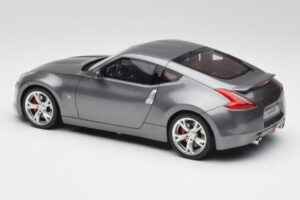 Nissan 370Z Z34 Gun Metallic Otto 1:18 OT465 Resina - imagen 5 de 6