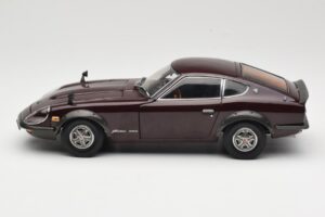 Nissan Fairlady 240Z-G S30 Granate Kyosho 1:18 08212M Metal - imagen 4 de 8