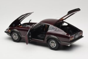Nissan Fairlady 240Z-G S30 Granate Kyosho 1:18 08212M Metal - imagen 5 de 8
