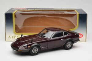 Nissan Fairlady 240Z-G S30 Granate Kyosho 1:18 08212M Metal - imagen 8 de 8