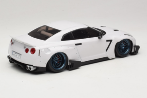 Nissan GT-R R35 Boost Wars 2 Blanco Jp Kraemo 1:18 KRAEMO001 Metal - imagen 3 de 7