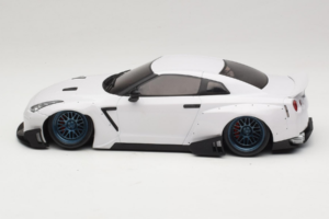 Nissan GT-R R35 Boost Wars 2 Blanco Jp Kraemo 1:18 KRAEMO001 Metal - imagen 4 de 7