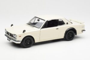 Nissan Skyline 2000 GT-R KPGC110 Blanco Kyosho 1:18 08127W Metal